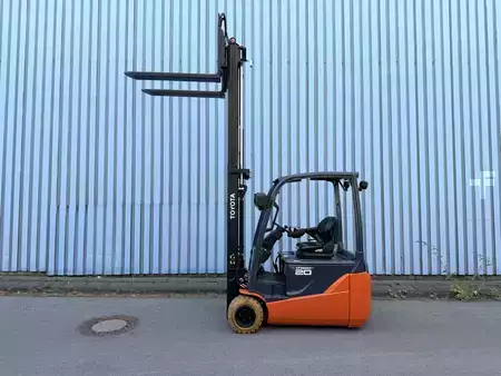 Elektro tříkolové VZV 2019  Toyota 8FBE20T (6)