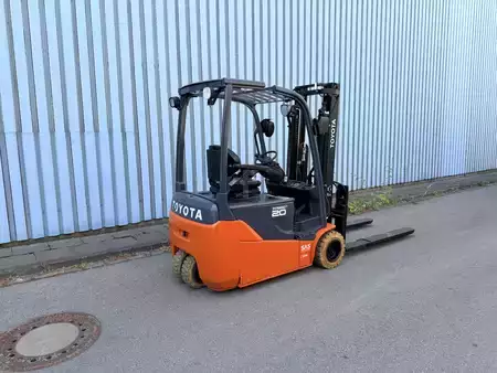 Elektro tříkolové VZV 2019  Toyota 8FBE20T (9)