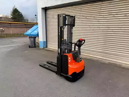 Pallestabler 2016  BT/Toyota SWE120L (2)
