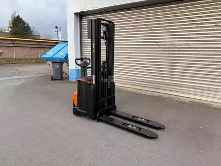 Pallestabler 2016  BT/Toyota SWE120L (6)