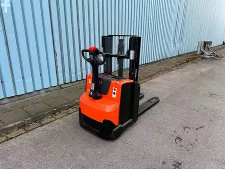 Hochhubwagen 2018  BT/Toyota SWE200D (2)