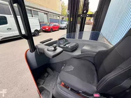 Schubmaststapler 2019  BT/Toyota RRE160H (10)
