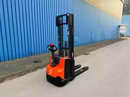 Pallestabler 2020  BT/Toyota SWE140 (2)