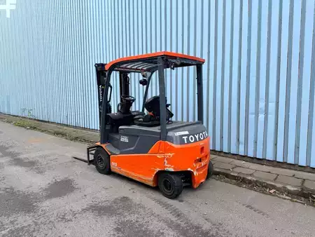 El truck - 4 hjulet 2021  BT/Toyota 8FBMT25 (10)