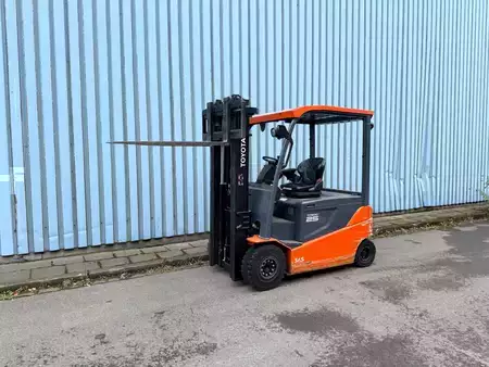 El truck - 4 hjulet 2021  BT/Toyota 8FBMT25 (12)