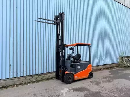 El truck - 4 hjulet 2021  BT/Toyota 8FBMT25 (9)