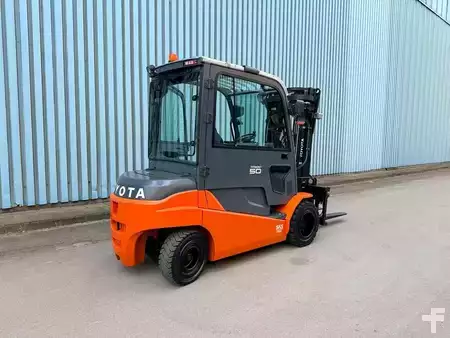 El truck - 4 hjulet 2019  BT/Toyota 8FBMT50 (10)