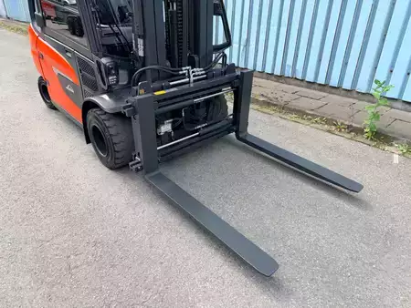 Elektro 4 Rad 2022  Linde E35L-01 (12)
