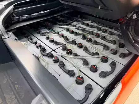 Elektro 4 Rad 2022  Linde E35L-01 (13)