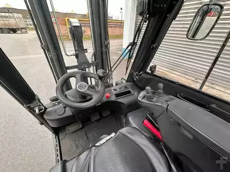 Sähkö - 3 pyör 2018  Linde E16C-02 (10)