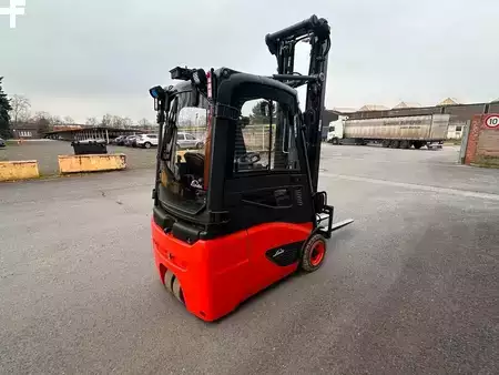 Sähkö - 3 pyör 2018  Linde E16C-02 (6)