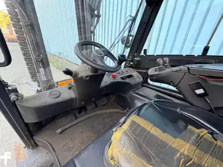 Elektromos 4 kerekű - Linde E40 / 600H (4)