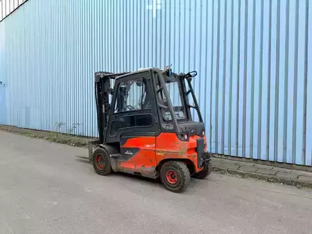 Elektromos 4 kerekű - Linde E40 / 600H (5)