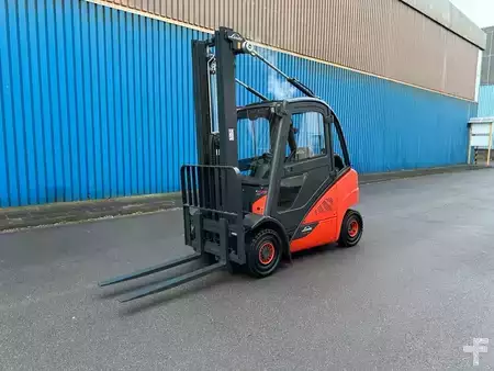 Treibgasstapler 2017  Linde H25T-01 (3)