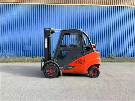 Treibgasstapler 2018  Linde H30T-02 (3)