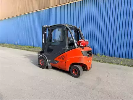 Treibgasstapler 2018  Linde H30T-02 (4)