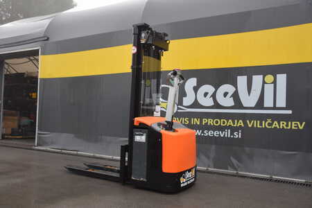 Niederhubwagen 2011  Rocla SW16ac (1)