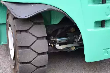 El Truck - 4-hjul 2015 Mitsubishi FB50 2 (3)