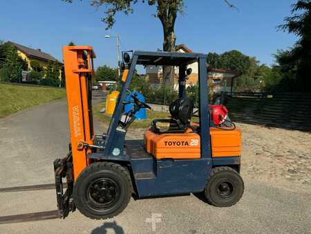 LPG Forklifts 2000  Toyota 2 (3)