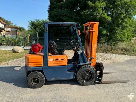 LPG Forklifts 2000  Toyota 2 (4)