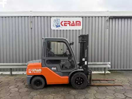 Empilhador diesel 2007  Toyota 52-8FDJF35 (4)