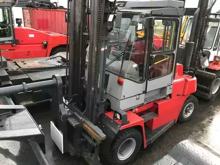 Diesel Forklifts 2005 Kalmar DCE 70-6 (1)