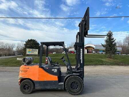 Propane Forklifts 2018  Doosan G45S-5 (5)