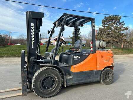 Propane Forklifts 2018  Doosan G45S-5 (8)