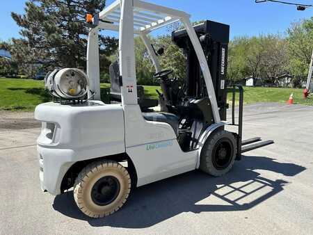 Diesel Forklifts 2013  Nissan MUG1F2A30DV (3)