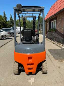 Elektryczne 4-kołowe 2013  Toyota  8FBMK20T, (8)