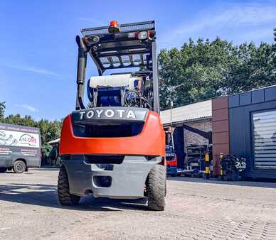 LPG Forklifts 2014  Toyota 02-8FGF25 (4)