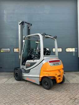 Elektryczne 4-kołowe 2016  Still RX 60-35 (2)