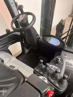 Electric - 4 wheels 2018  Still RX 60-25 (4)