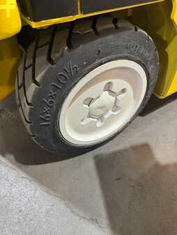 4 Wheels 2020  Yale erc060vgn (13)