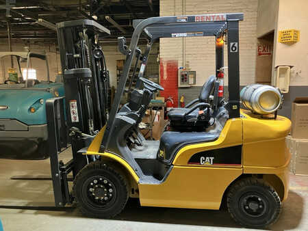 Propane Forklifts 2022  CAT Lift Trucks gp25n (1)