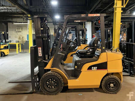 Propane Forklifts 2022  CAT Lift Trucks gp25n (1)