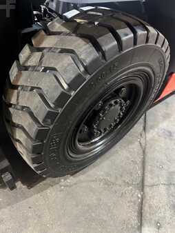 Propane Forklifts 2019  Toyota  (10)
