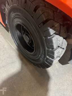Propane Forklifts 2019  Toyota  (9)