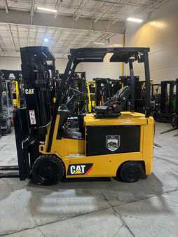 Eléctrica de 4 ruedas 2015  Hyster ec30n2 (1)