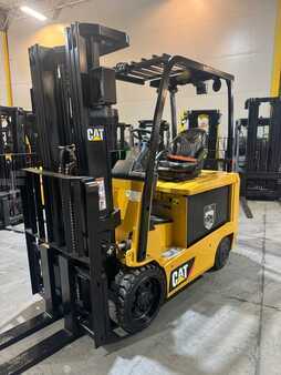 Eléctrica de 4 ruedas 2015  Hyster ec30n2 (10)