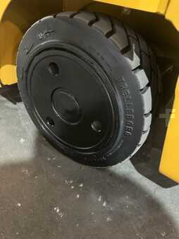Eléctrica de 4 ruedas 2015  Hyster ec30n2 (12)