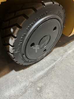Eléctrica de 4 ruedas 2015  Hyster ec30n2 (13)