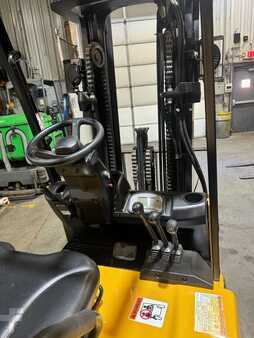 Eléctrica de 4 ruedas 2015  Hyster ec30n2 (9)