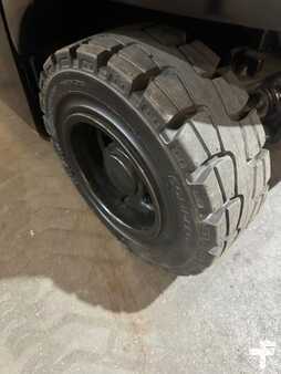 4 Wheels 2019  Hyster j40xnt (11)
