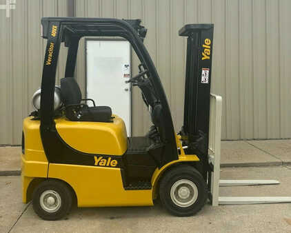 Carretilla elevadora GLP 2016  Yale glp040svxnurv084 (2)