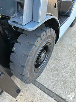 Propane Forklifts 2007  Nissan mpl01a20lv (11)