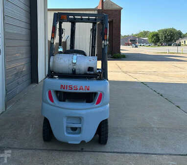 Propane Forklifts 2007  Nissan mpl01a20lv (3)