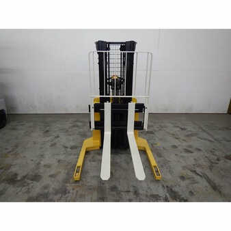 4-Wheel Electric 2005  Yale msw040 (6)