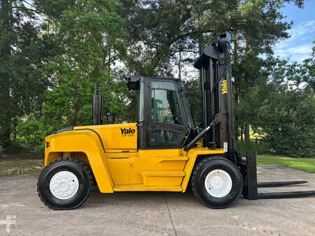 Carretilla elevadora diésel 2013  Yale gdp360ec (1)
