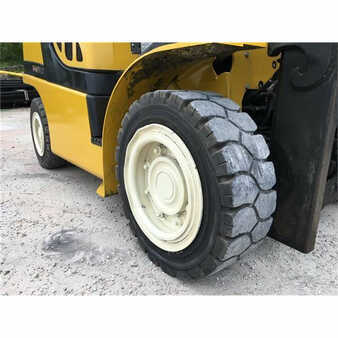 Diesel Forklifts 2009  Yale  (12)